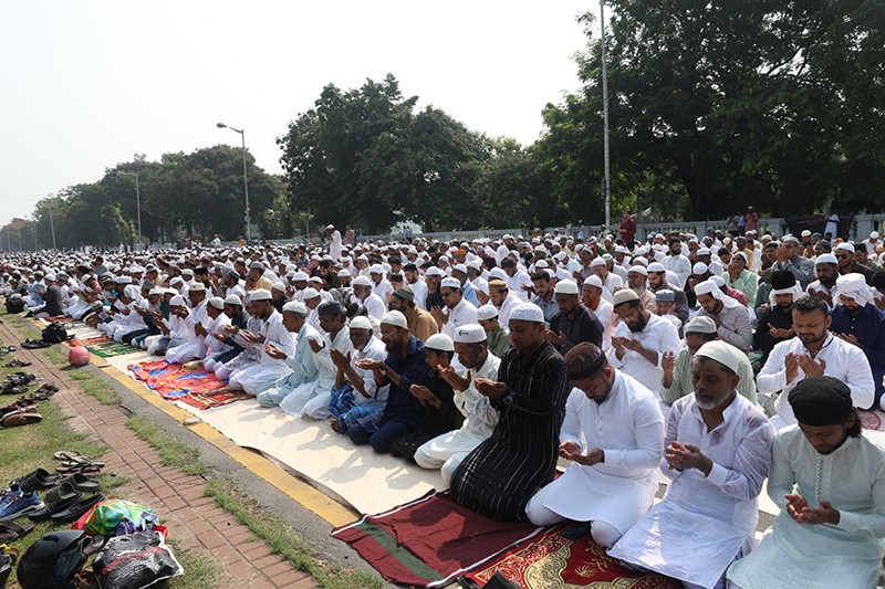 Muslims offer prayers on Eid al-Adha in Kolkata