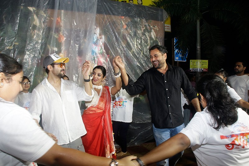 In Images: Flashmob event of Bengali film Raas