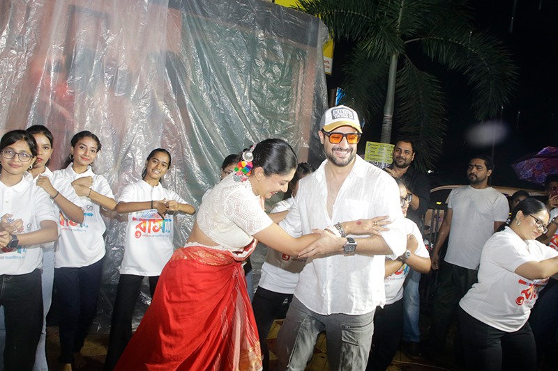 In Images: Flashmob event of Bengali film Raas