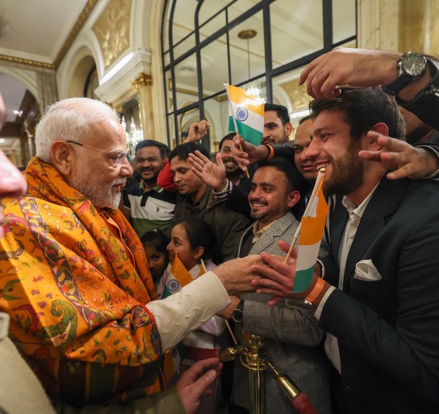 In Images: PM Modi welcomed by Indian diaspora in Buenos Aires