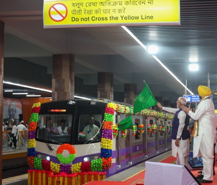 In images: PM Modi flags off metro trains on 3 new routes in Kolkata