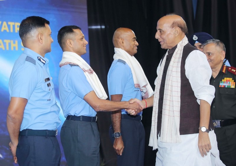 Rajnath Singh felicitates Gaganyatris