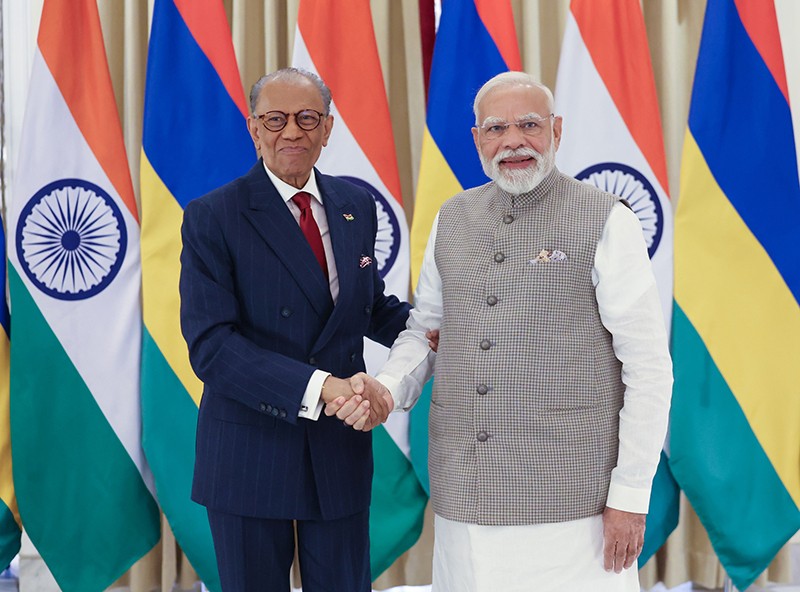 In Images: Modi meets Mauritian counterpart Ramgoolam in Varanasi