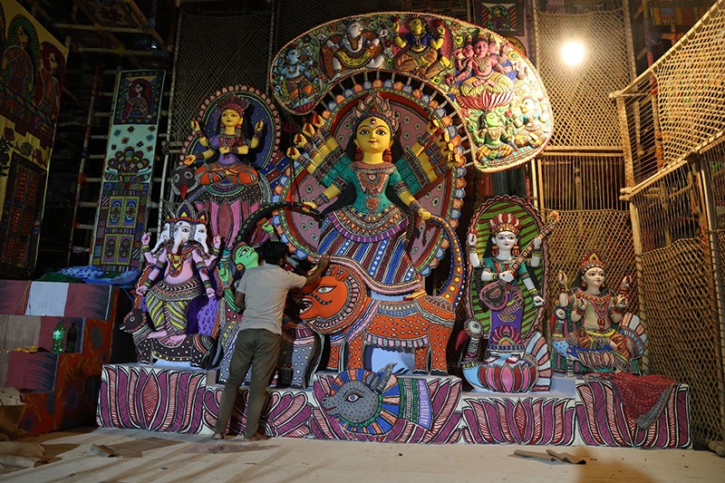 In Images: Kolkata's Tala Barowari Durga Puja 2025 brings theme ‘Madhusudan’ by artist Prashanta Pal