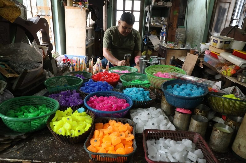 Candlemakers gear up for Diwali as Kolkata workshops craft sweet-inspired designs