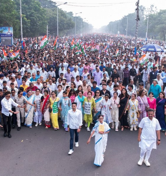 In Images: Mamata Banerjee Leads Protest March Against SIR and NRC in Kolkata