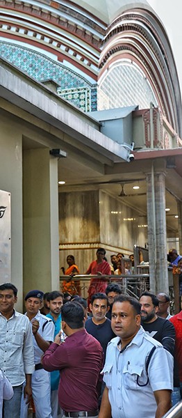 Gautam Gambhir seeks blessings at Kalighat Temple ahead of India-South Africa test