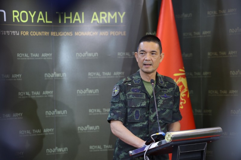 Fresh Thailand–Cambodia border clashes trigger air strikes, casualties, and mass evacuations on both sides.