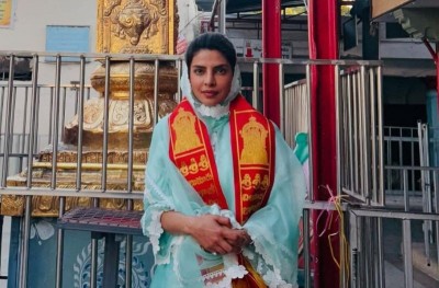 Priyanka Chopra offers prayers at Balaji Temple in Hyderabad starting 'new chapter'