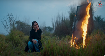 Mimi Chakraborty unveils music video Porleh Mone Jei on Valentine's Day