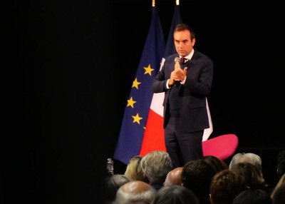 As US steps back, France shares military intelligence to Ukraine