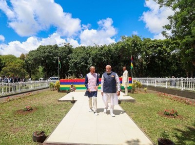 Narendra Modi pays homage to Seewoosagur Ramgoolam and Anerood Jugnauth
