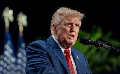 Trump warns Putin of 'devastating' financial impacts if Russia blocks Ukraine ceasefire