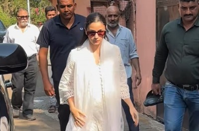Ranbir-Alia, Kajol, Jaya Bachchan, Karan Johar attend Ayan Mukerji's father Deb Mukherjee's last rites