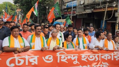 BJP protests SSC scam job loss against Mamata govt in Kolkata