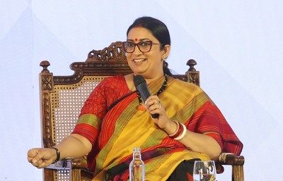 Former Union Minister Smriti Irani addresses young leaders and uprising entrepreneurs at Kolkata event
