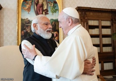 PM Modi condoles the passing of Pope Francis, shares throwback images