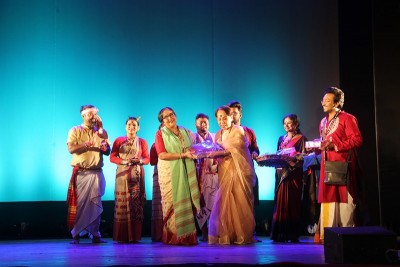 West Bengal Dance Group Federation felicitates Mamata Shankar on World Dance Day