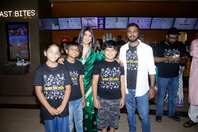 In Images: Premiere of Bengali film Onko Ki Kothin