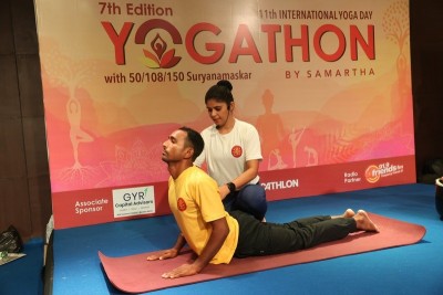 In Images: Kolkata witnesses unique sitar-fusion yogathon experience