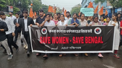 In Images: BJP student wing ABVP staged protest against Kolkata law student gang-rape