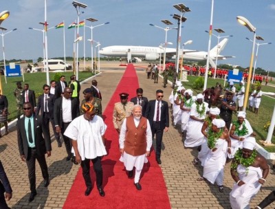 PM Modi receives grand welcome on his arrival in Ghana, meets President John Dramani Mahama