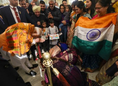 In Images: PM Modi welcomed by Indian diaspora in Buenos Aires