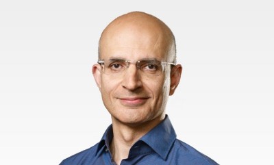 Tech major Apple appoints Indian-origin techie Sabih Khan as COO