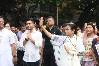 Mamata Banerjee leads protest march in Kolkata against harassment of Bengali migrants in BJP-ruled states