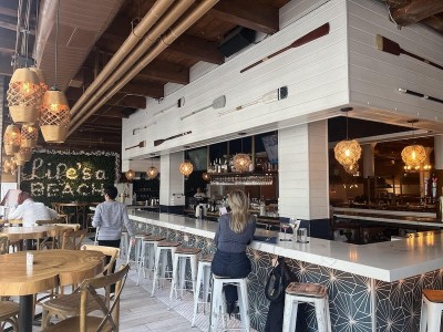 Rosé All Day and Coastal Vibes: Dining at Chicago's The Hampton Social – River North