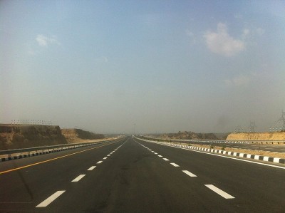 Agra-Lucknow Expressway: Toll workers open gates for free after Diwali bonus denied