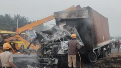 Horror on Karnataka highway: sleeper bus bursts into flames after truck crash, 9 killed