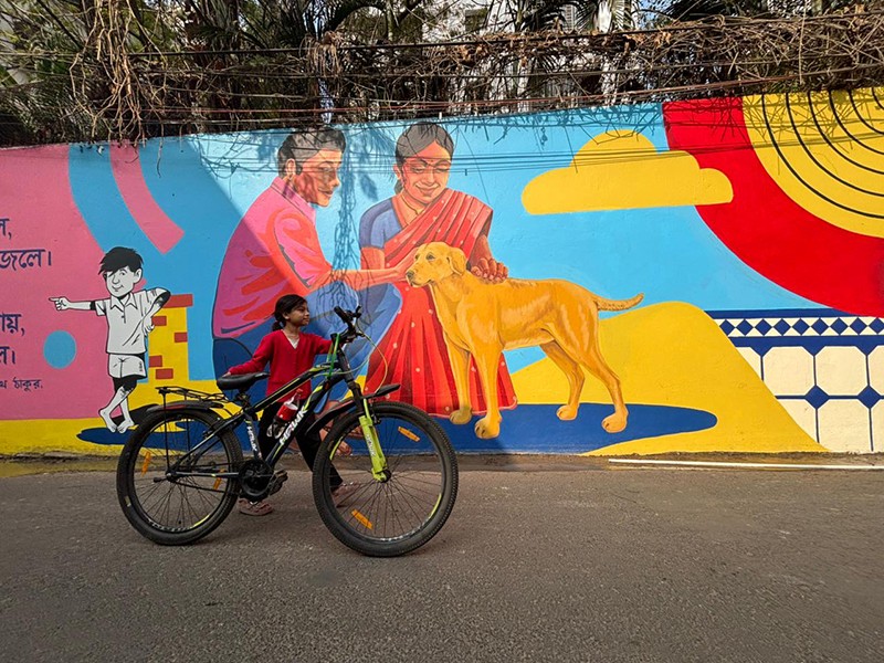 Kolkata’s Ballygunge Transforms Into a Vibrant Colour Corridor