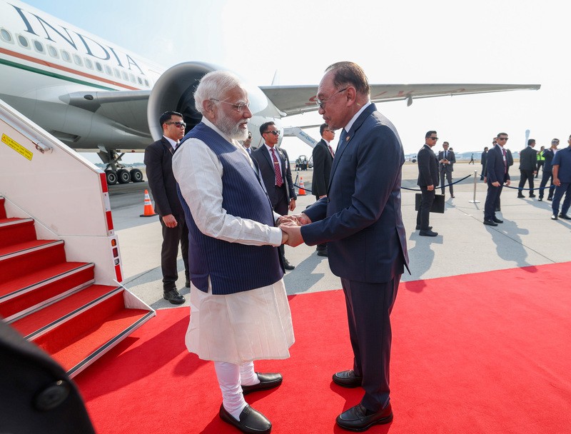 In images: PM Modi receives warm welcome in Kuala Lumpur