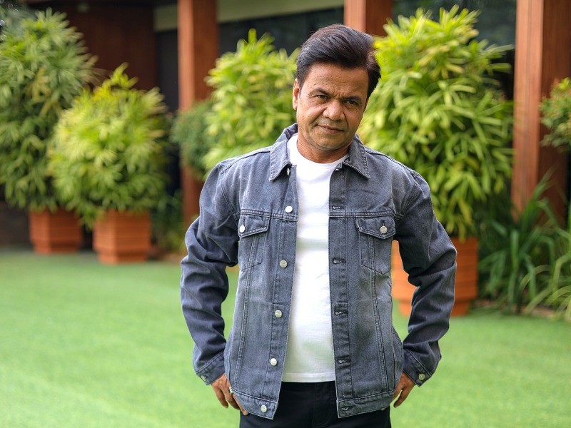 Actor Rajpal Yadav secures interim bail after depositing ₹1.5 crore amid ongoing cheque bounce proceedings.