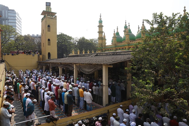 In Images: Thousands gather in Kolkata mosque on first Friday of Ramadan