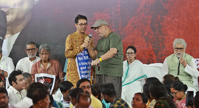 In Images: Mamata Banerjee holds dharna in Kolkata over SIR issue