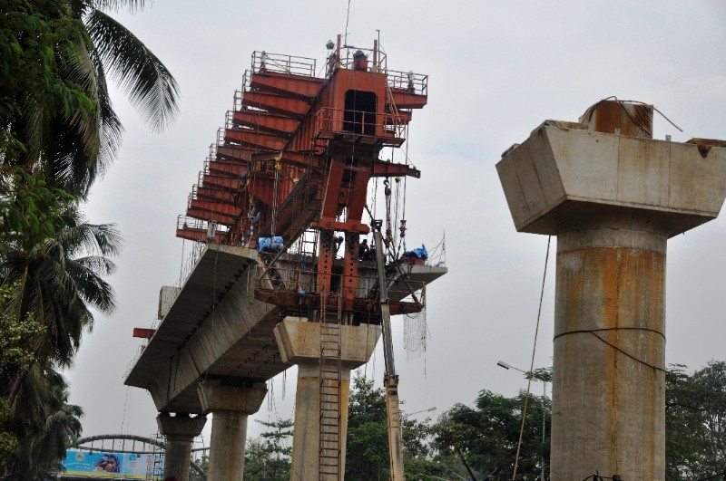 Supreme Court rebukes Bengal government, calls Metro delay a constitutional failure and political obstruction.