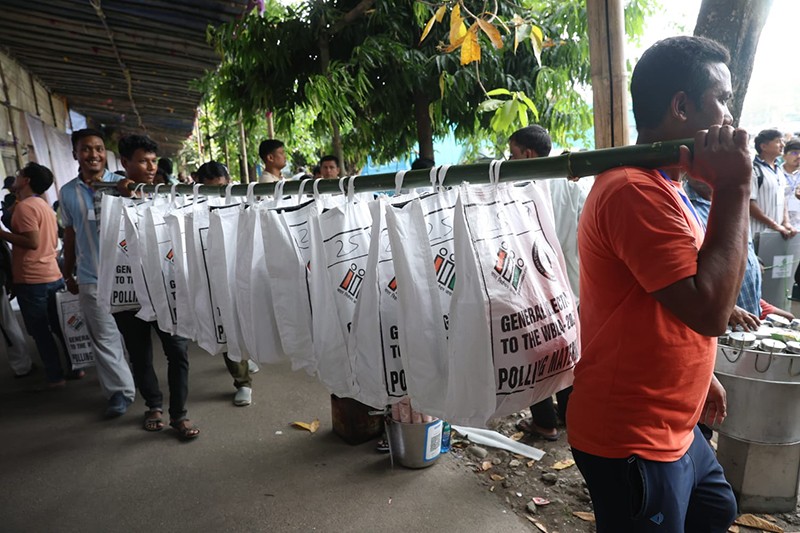 Phase 1 of Bengal polls tomorrow; polling personnel collect EVMs, other materials from a Siliguri dispersal centre