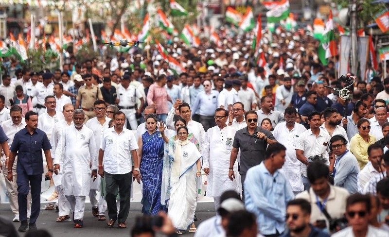 In images: Mamata Banerjee’s final campaign blitz from South Kolkata's Jadavpur to Gopal Nagar ahead of April 29 polls