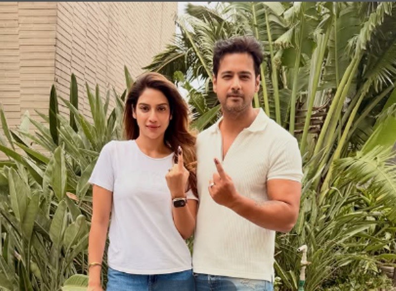 Kolkata’s Film Fraternity Shows Inked Fingers After Voting, Stars Lead Civic Moment