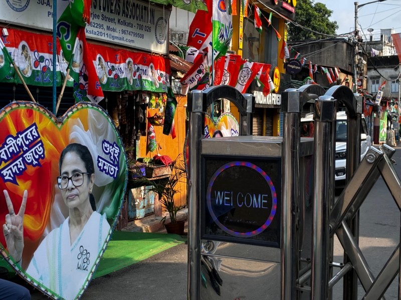 In Images: Uneasy calm outside Mamata Banerjee’s residence as nation awaits results