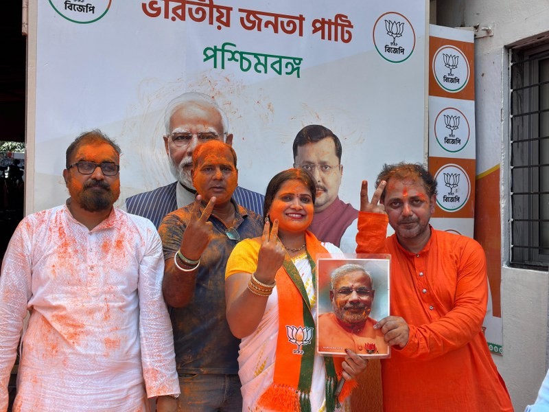 Celebrations begin at BJP Bengal HQ in Kolkata as party inches towards majority mark
