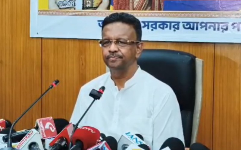Firhad Hakim steps down as Kolkata Mayor amid mounting turmoil within the Trinamool Congress.
