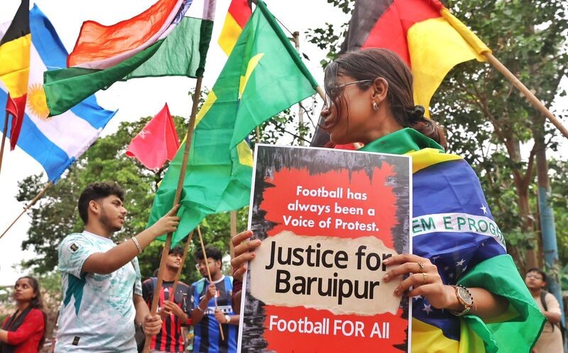 In Images: Kolkata football fans protest at Esplanade over Baruipur rape and murder case