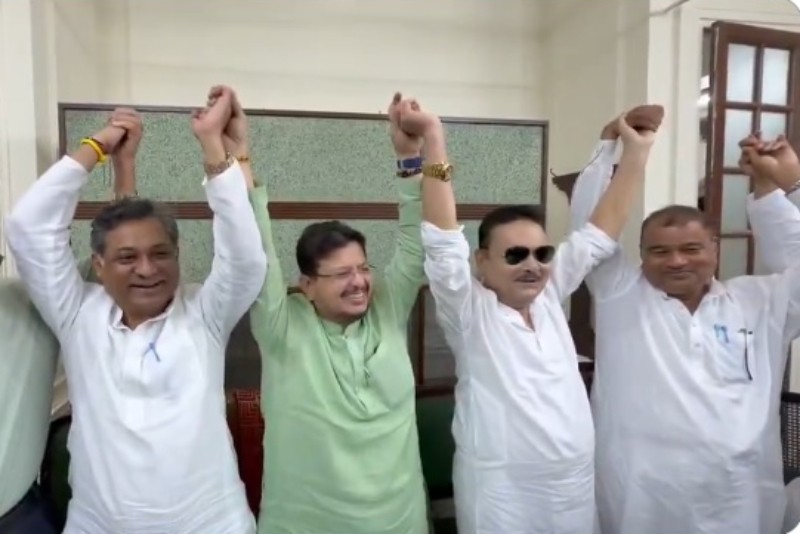 Veteran TMC leader Madan Mitra resigned and joined Ritabrata Banerjee's rebel faction.