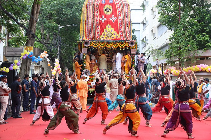 Bengal CM Suvendu Adhikari leads ISKCON's historic Kolkata Rath Yatra