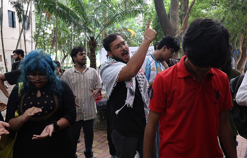 Kolkata's Jadavpur University students hold symbolic hunger strike in solidarity with Sonam Wangchuk