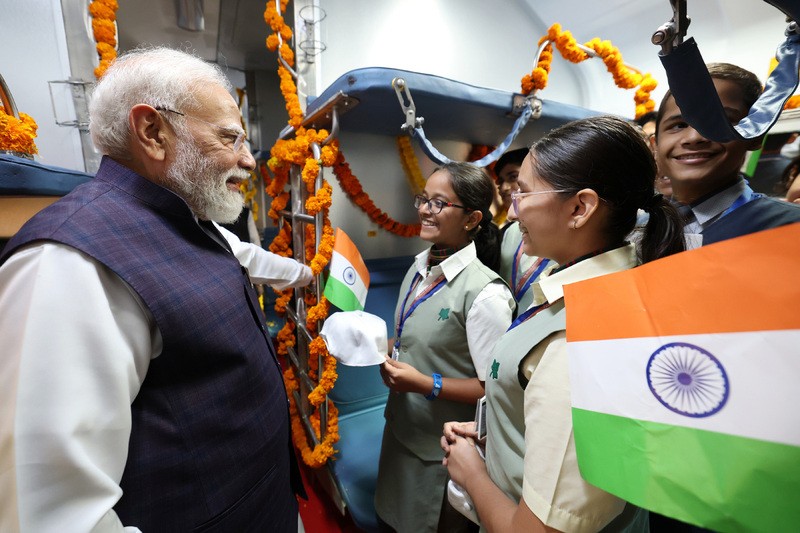 In Images: PM Modi inaugurates infrastructure projects in Punjab, interacts with passengers
