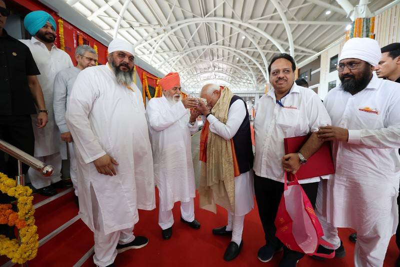 In Images: PM Modi inaugurates infrastructure projects in Punjab, interacts with passengers